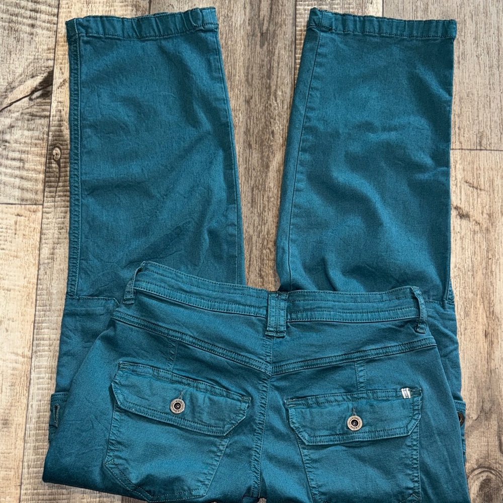 Kuhl Teal Cropped Utility Pants